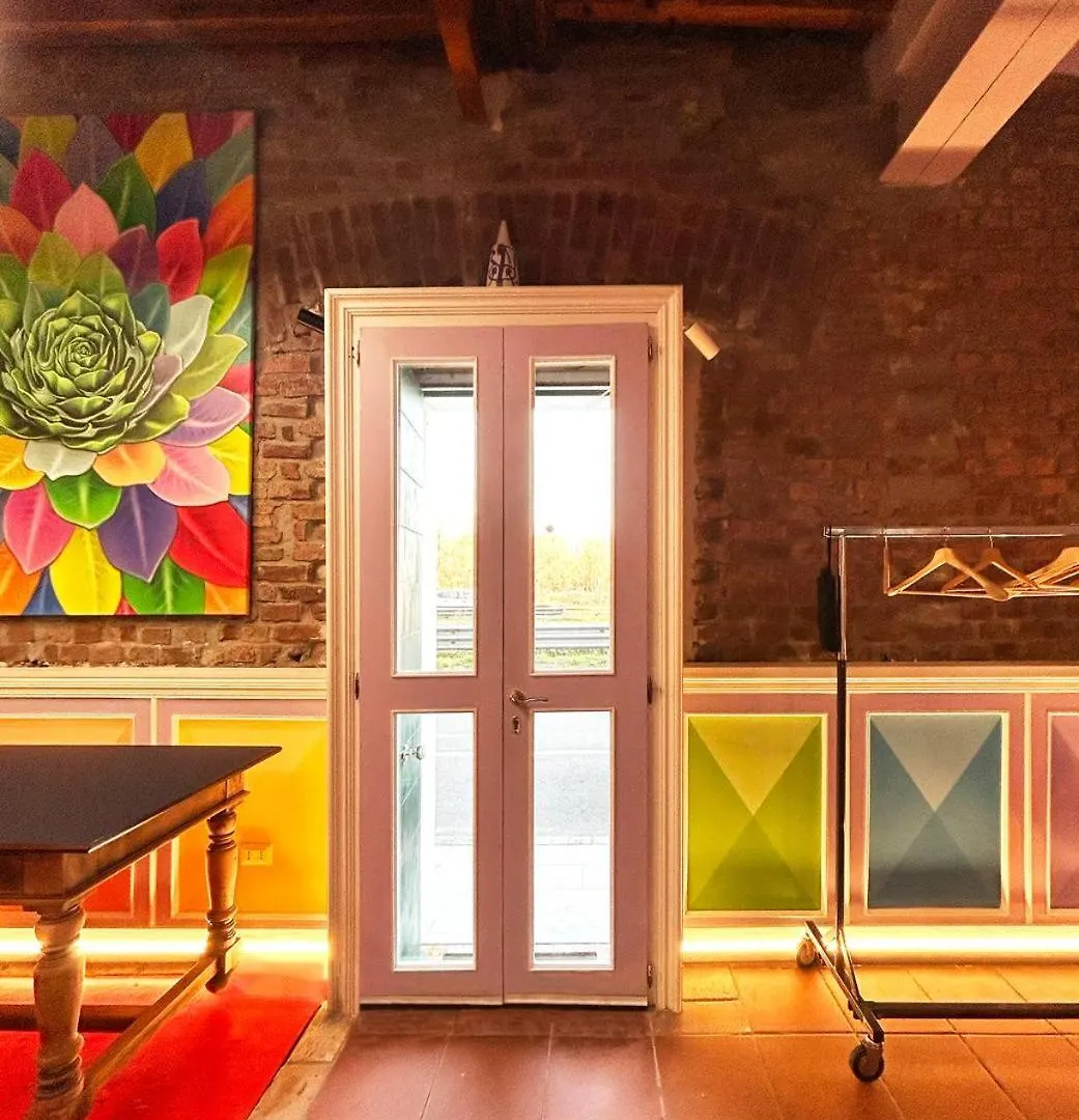 Suite With Terrace And Loft With Garden In Milan Naviglio Pavese Πανσιόν