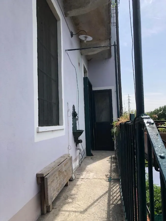Suite With Terrace And Loft With Garden In Milan Naviglio Pavese Guest house